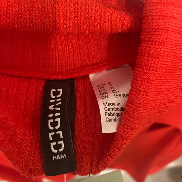 NWT H & M Divided Sexy Top - Picture 5 of 7